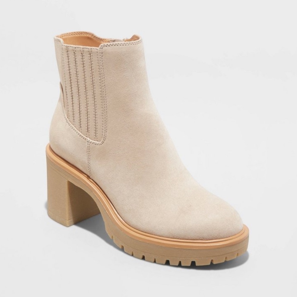 Katrina Platform Boots- Tan NWOT